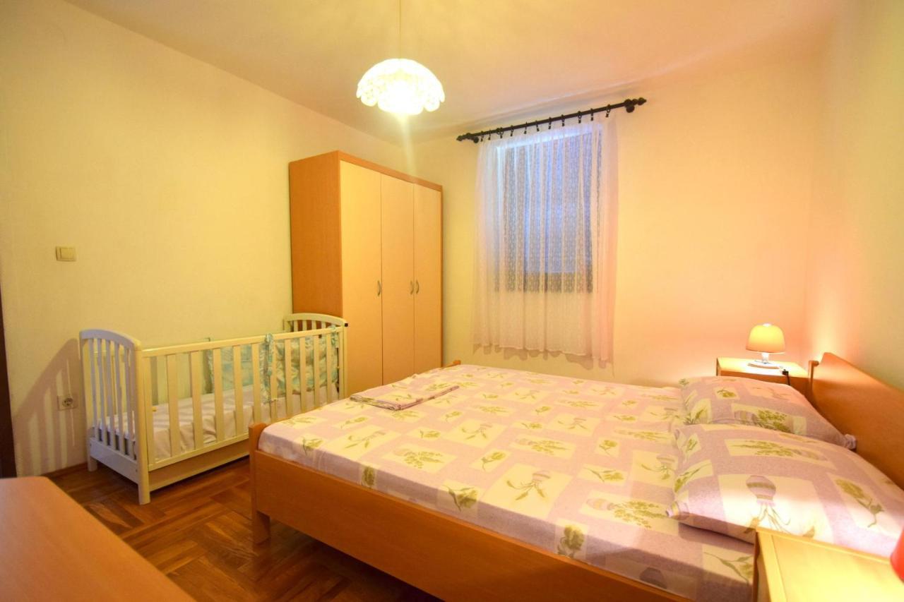 Apartments Petrovic Malinska Ngoại thất bức ảnh