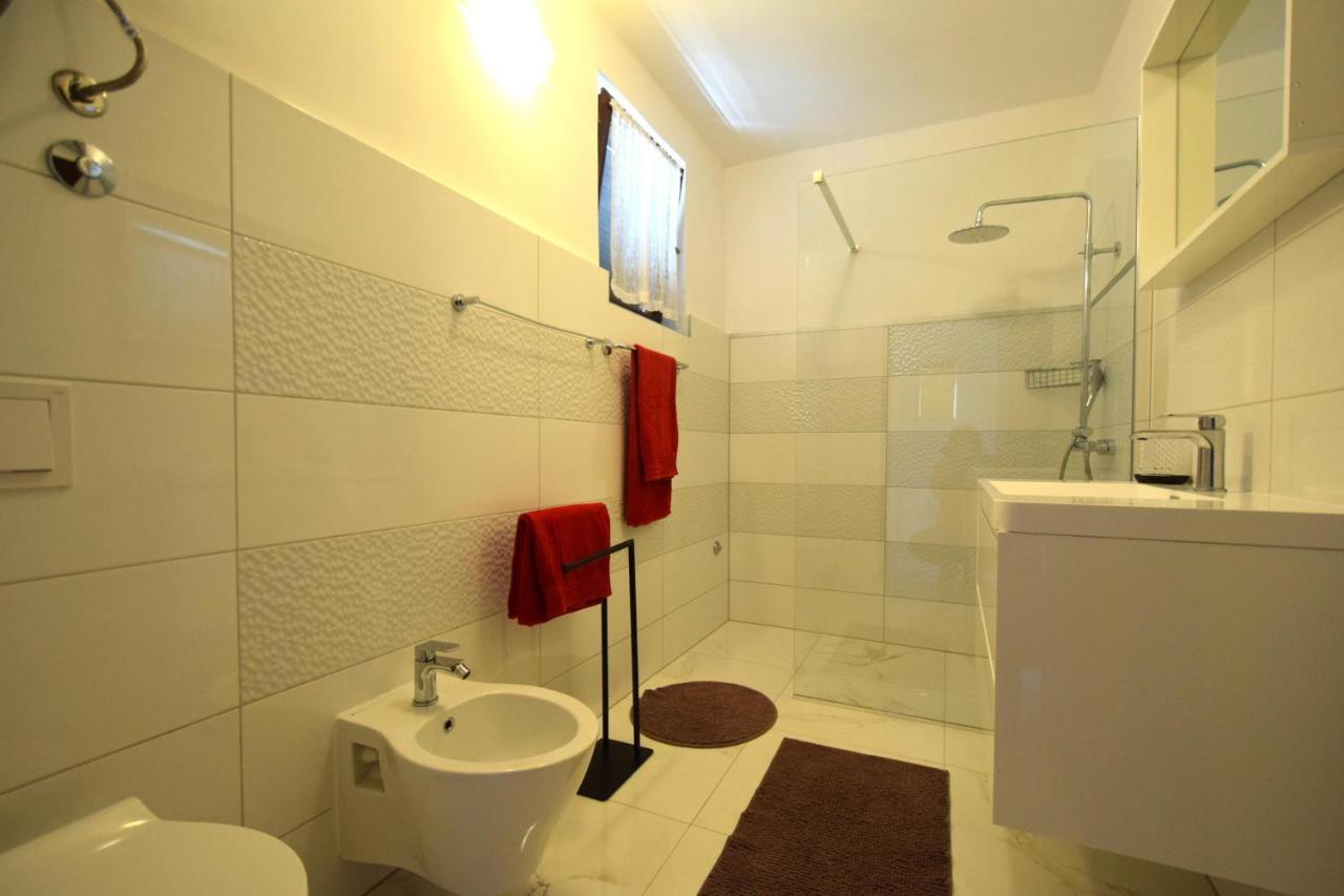 Apartments Petrovic Malinska Ngoại thất bức ảnh