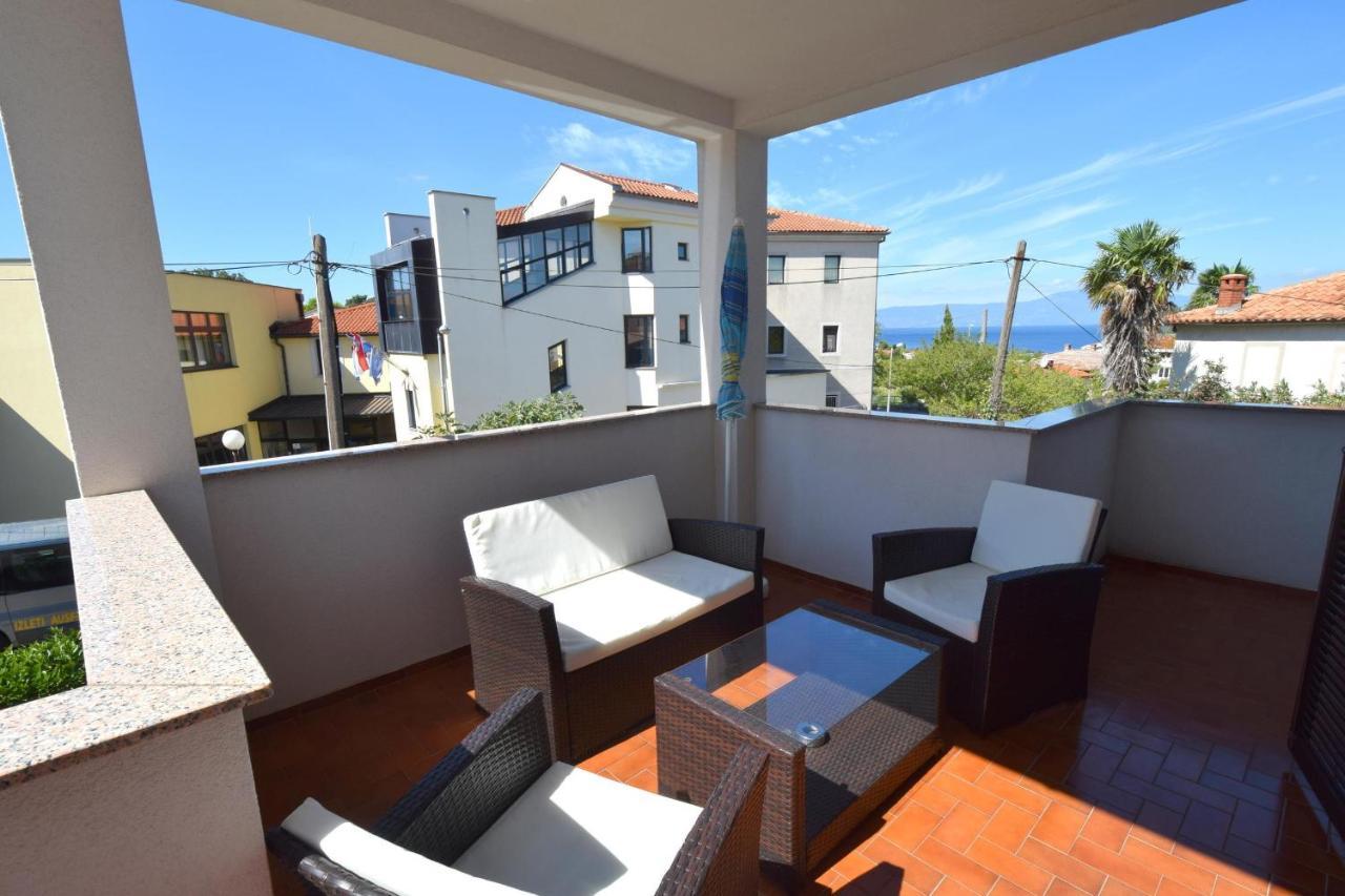 Apartments Petrovic Malinska Ngoại thất bức ảnh