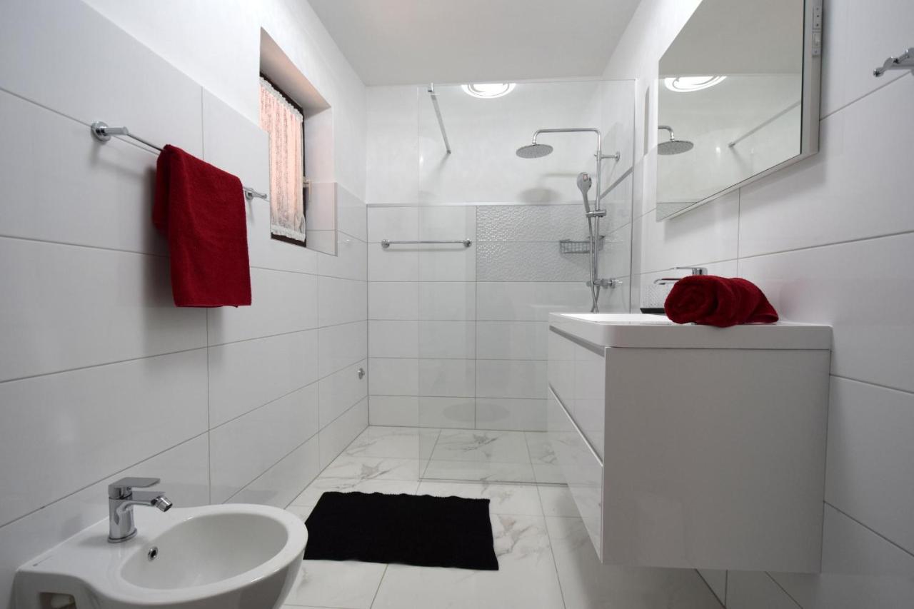 Apartments Petrovic Malinska Ngoại thất bức ảnh