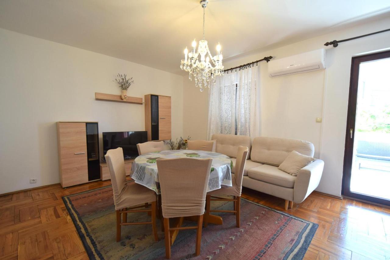 Apartments Petrovic Malinska Ngoại thất bức ảnh
